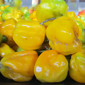 Piment sent bon en tas