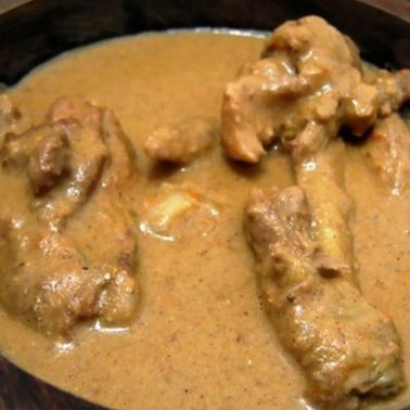 Sauce arachide à la pintade tuée-livrée et feuilles dâ (4pers.)