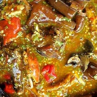 Sauce N'tro à la viande de boeuf crabe et kplô (4pers.)